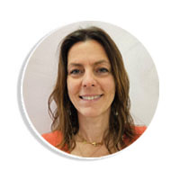 Dottoressa Maria Grazia Valente, direttrice sanitaria e staff dei Centri Dentali Zanardi