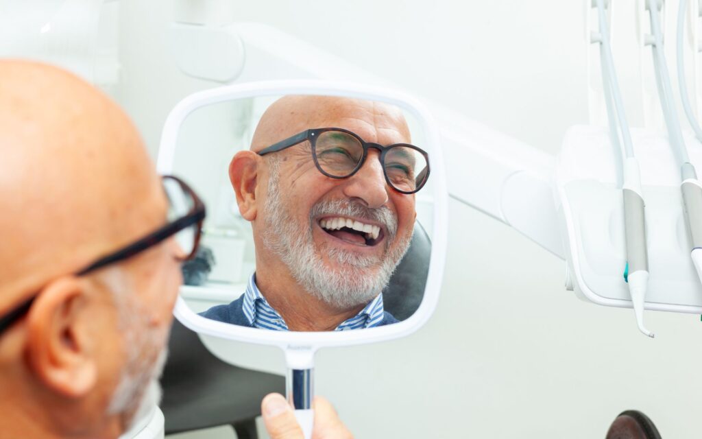 L'impianto dentale fa male? Come avviene l’intervento e cosa aspettarsi