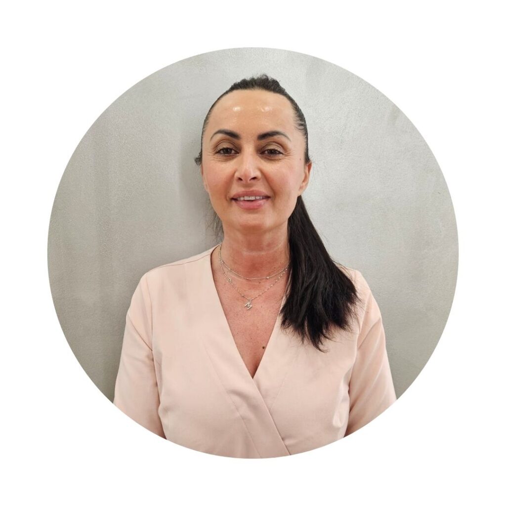 Mirnela, Centro Dentali Zanardi team assistant