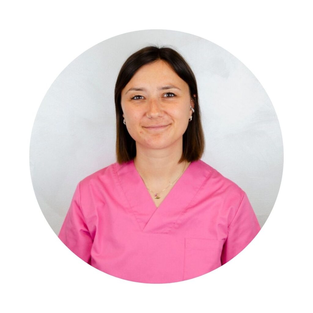 Laura, Infermiera e Staff dei Centri Dentali Zanardi