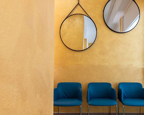 Sala d'attesa dello studio dentistico di Rovato